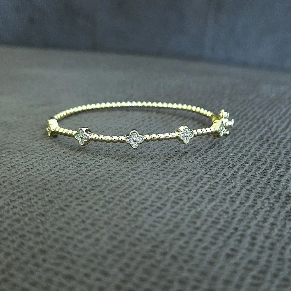 Gold💛 Hinged Cubic Zirconia💎 Flower🌸 Bracelet - NWT